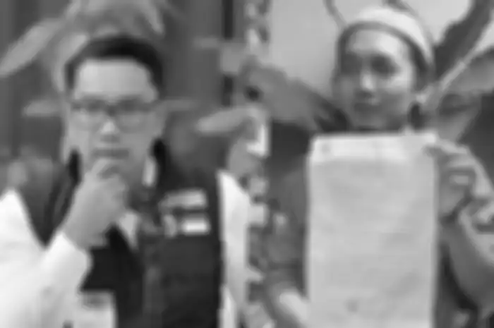 Viral kabar seorang guru di Cirebon dipecat gara-gara kritik Ridwan Kamil