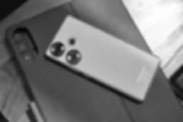 POCO F6