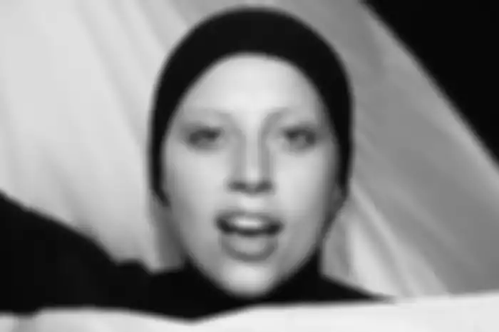 Sukses Lady Gaga Nggak Peduli Soal Uang