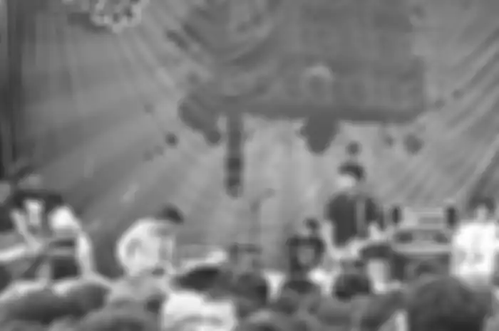 Pee Wee Gaskins Disambut Jari Tengah dan Jempol di Bandung!