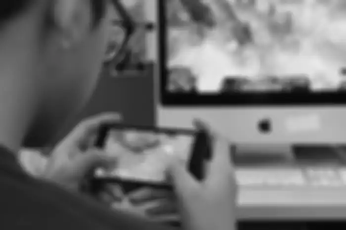 udah hampir dua tahun game ini bersemi di Indonesia dan belum keliatan bakal surut, tuh 