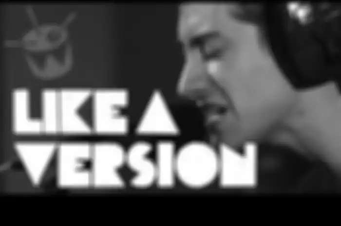 Arctic Monkeys cover Tame Impala Feels Like We Only Go Backwards