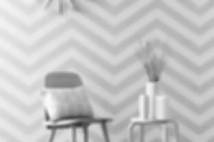 Wallpaper dijual berbentuk roll dengan ukuran yang bervariasi.