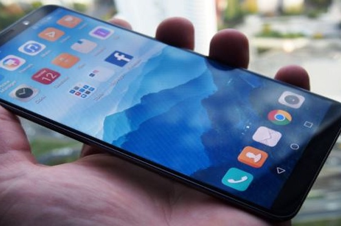 Smartphone lokal dengan OS Nougat