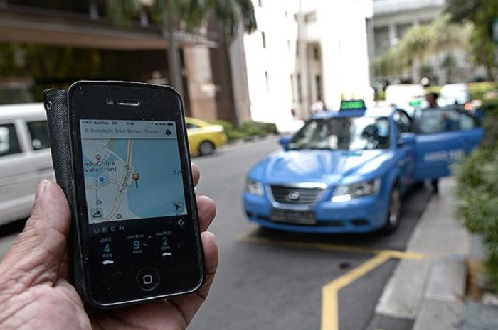 Cara pesan transportasi Online via BBM