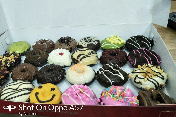 Foto dengan watermark Shot On