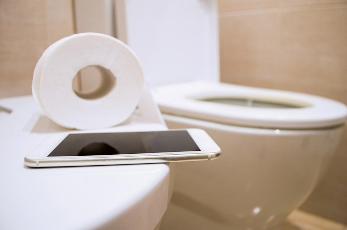 Cara bersihkan hape dengan bahan sederhana