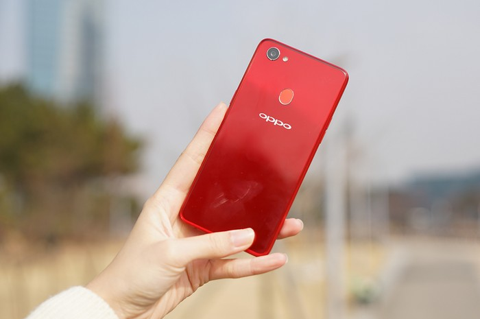 OPPO F7 red