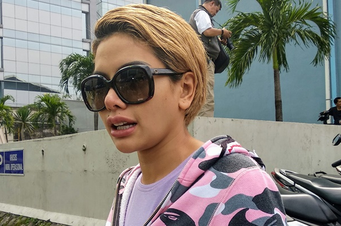 Nikita Mirzani saat ditemui Grid.ID di kawasan Tendean, Mampang Prapatan, Jakarta Selatan, Senin