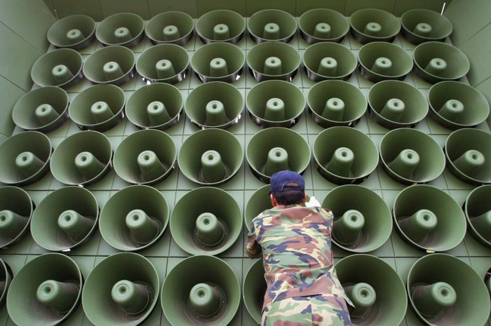 Hargai  Korut Bekukan Program Nuklirnya Korsel Matikan Speaker Propaganda  Raksasa Yang  Suka Bikin ‘Stress’ Kim Jong Un