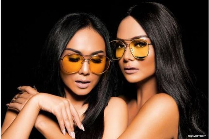  Yuni Shara dan Krisdayanti
