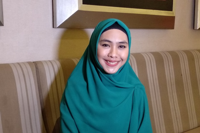Oki Setiana Dewi saat Grid.ID temui di Bintaro Plaza, Tangerang Selatan, Sabtu (19/5/2018).