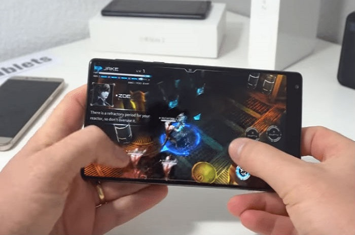 Smartphone gaming