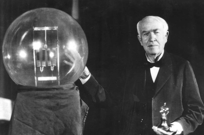 penemu bola lampu Thomas Alva Edison