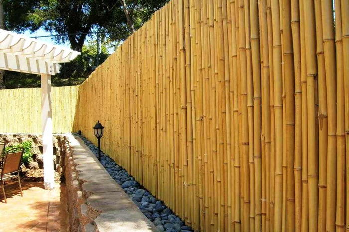 pagar bambu | dok. hargacat.com