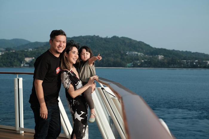 Gisella Anastasia, Gading Marten, dan Gempi saat berlibur bersama.