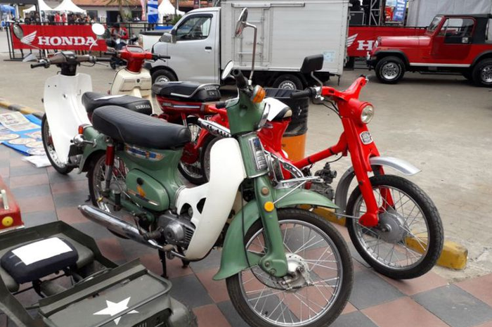 Motor-motor lawas yang dijual jenisnya beragam, dari mulai bebek, sport retro, sport fairing, hingga skuter.