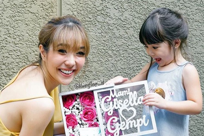 Gempita dan Gisella Anastasia