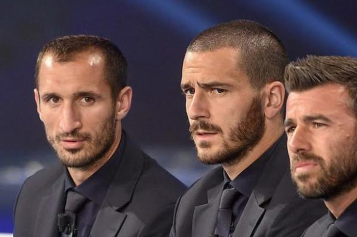 Chiellini (kiri), Bonucci (tengah), Barzagli (Kanan)