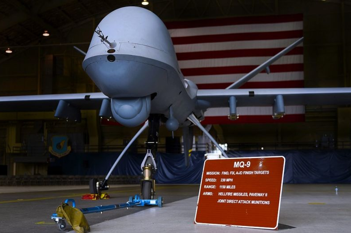 MQ-9 Reaper sering digunakan sebagai alat pengintai terhadap target berprofil tinggi, sensitif terhadap waktu.