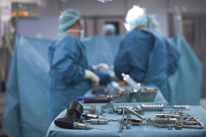 Kesalahan fatal ketika seorang dokter menyangka sebuah ginjal yang sehat sebagai kanker sehingga pasiennya kini harus hidup dengan satu ginjal.