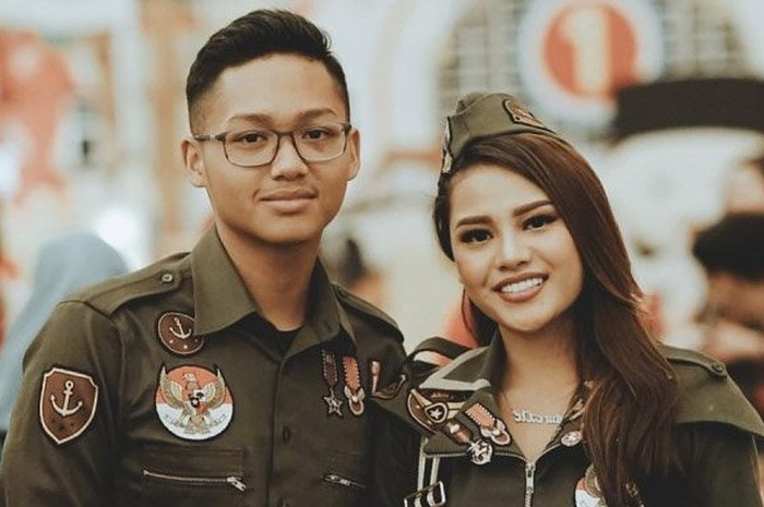 Azriel dan Aurel