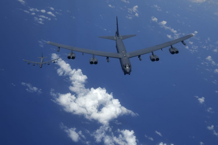 Sepasang pengebom B-52H Stratofortress. Ilustrasi perbandingan kekuatan militer AS dan Iran