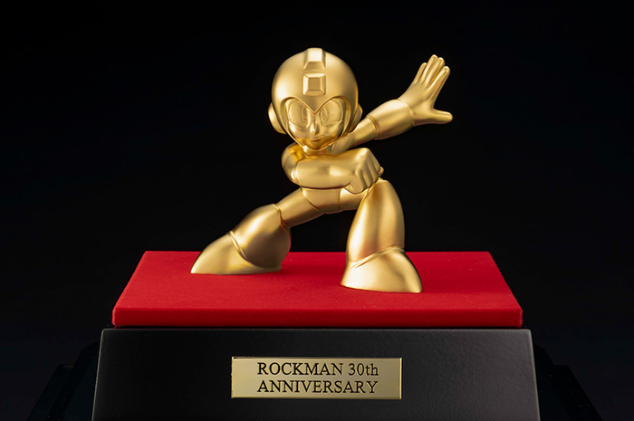 Patung Mega-Man terbuat dari emas 24 karat