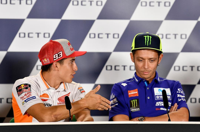 Valentino Rossi tolak ajakan untuk bersalaman dari Marc Marquez