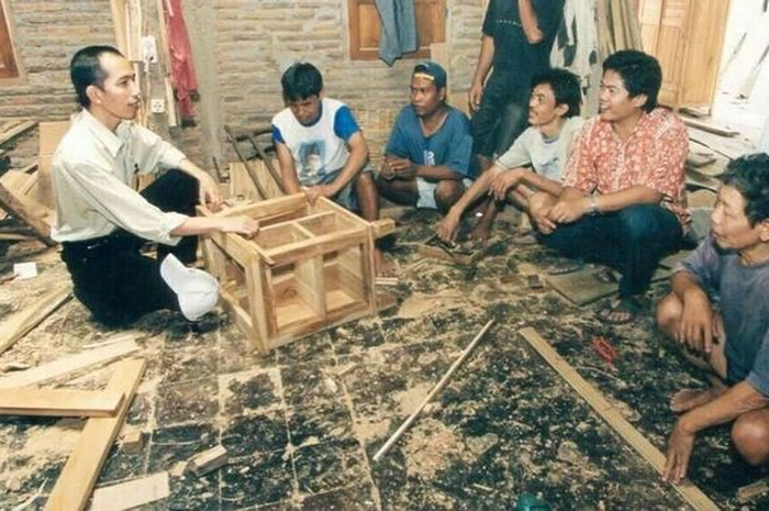 Jokowi muda berbisnis mebel