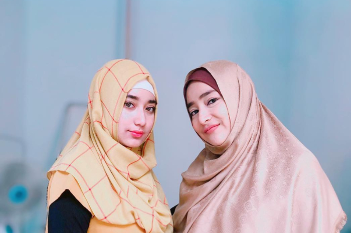 Tengku Syaira Anataya dan Cindy Fatikasari