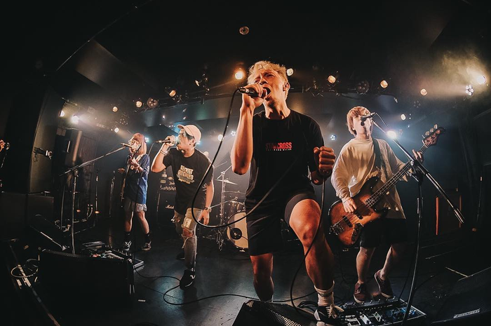 Rocket Rockers kolaborasi bareng Four Get Me A Nots