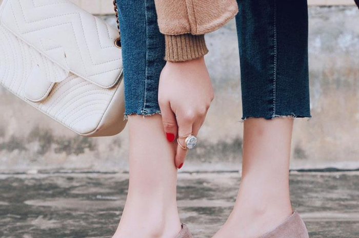 kitten heels