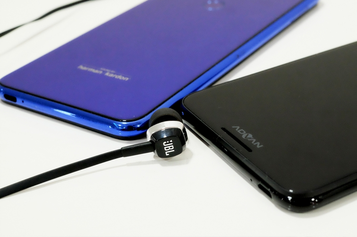 Advan G3 dan bonus earphone JBL