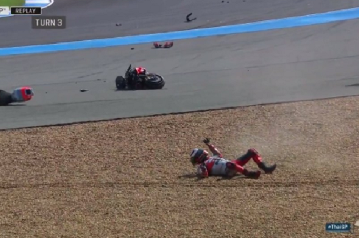 Belom sembuh dari cedera, Lorenzo alami crash di Burriram