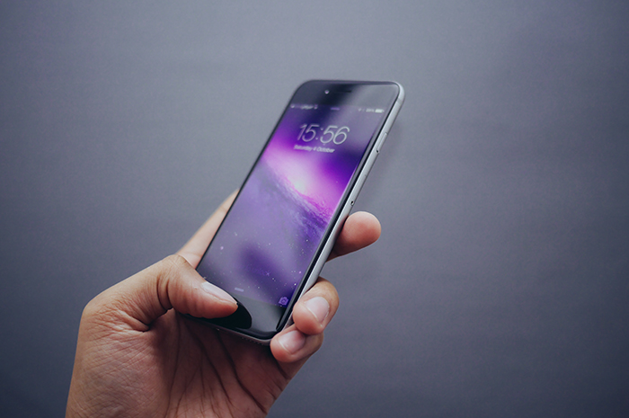 Ilustrasi Buka Hape dengan Fingerprint