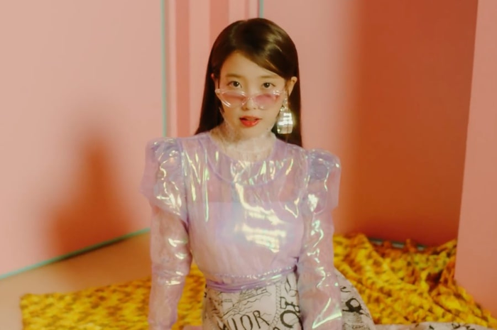 IU 'BBI BBI'