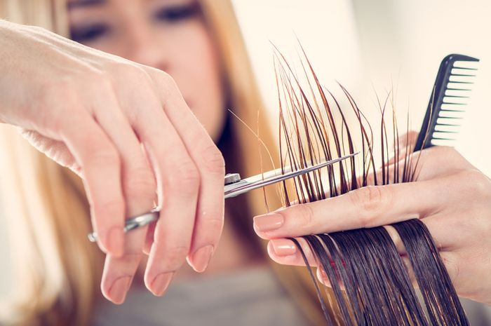 Ilustrasi memotong rambut