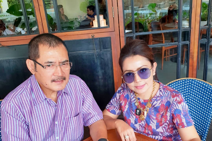 Potret Kemesraan Mayangsari dan Bambang Trihatmodjo