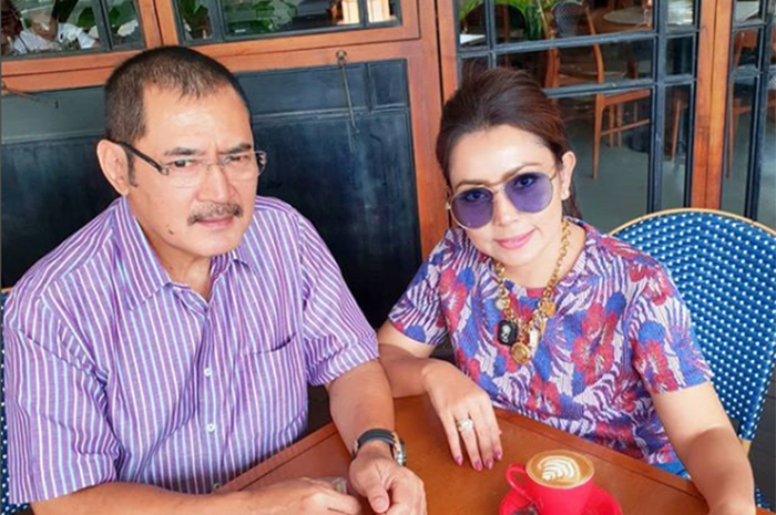 Bambang Trihatmodjo dan Mayangsari 