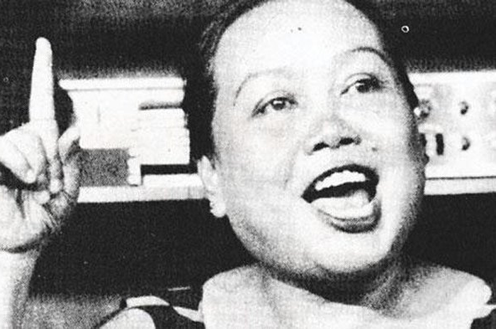 Ratmi B-29 pelawak yang dimakamkan di Taman Makam Pahlawan Kalibata