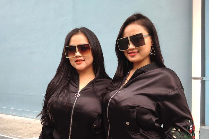 Vanya Kiara dan  Clara Gopa (Duo Semangka) saat ditemui Grid.ID bersama personil lainnya Vanya Kiara