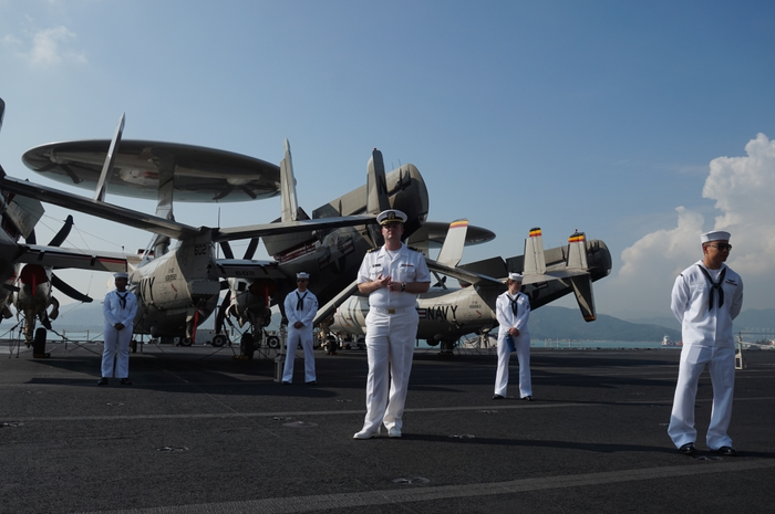 Kapal Induk USS Ronald Reagan 