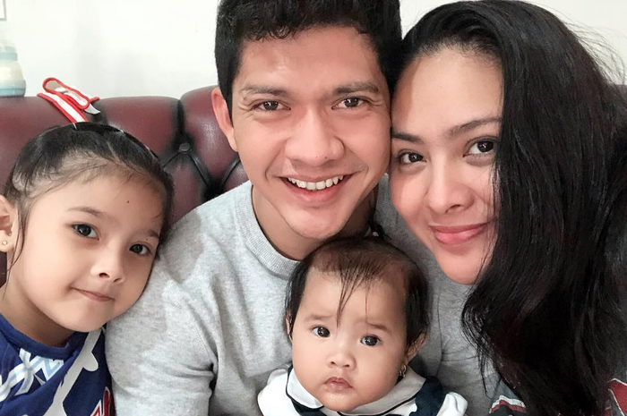 Keluarga Iko Uwais dan Audy Item 