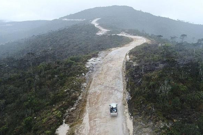 Jalur Trans Papua.