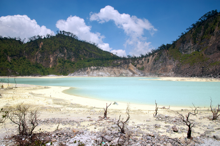 Kawah Putih Ciwidey.