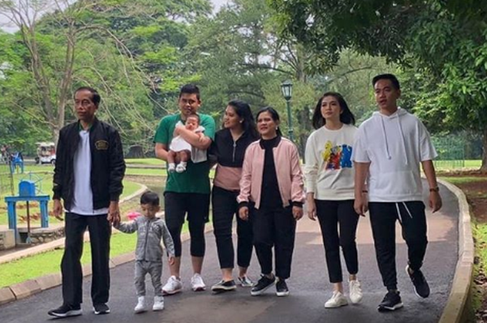 Keluarga Jokowi menikmati liburan di Istana Bogor