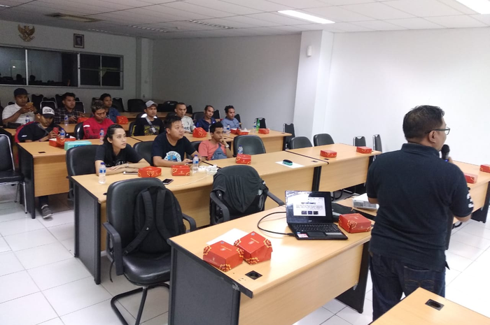 Sosialisasi Customaxi Denpasar 