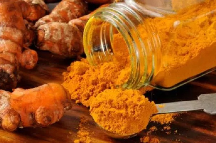 Kunyit sudah lazim dipakai sebagai obat herbal atau jamu. Tapi, tidak semua orang bisa mengonsumsinya. Terutama orang dengan kondisi tertentu.
