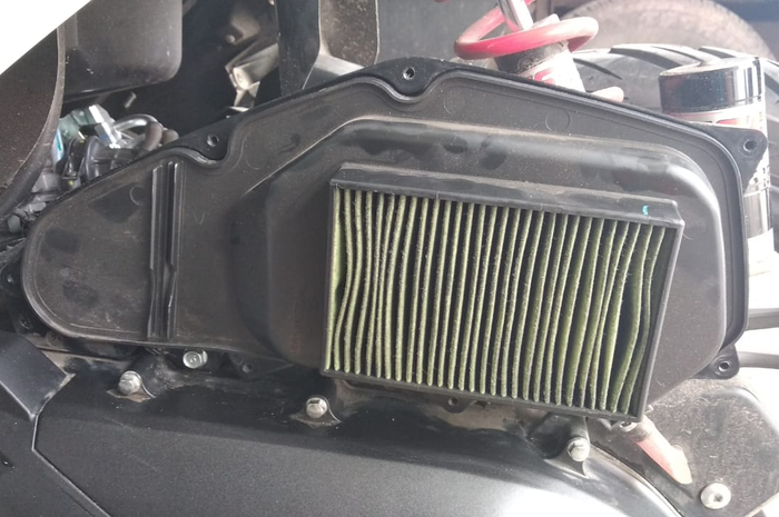 Ilustrasi filter udara. Tambah ilmu yuk, bikers bisa simak nih jenis-jenis dan filter udara motor.